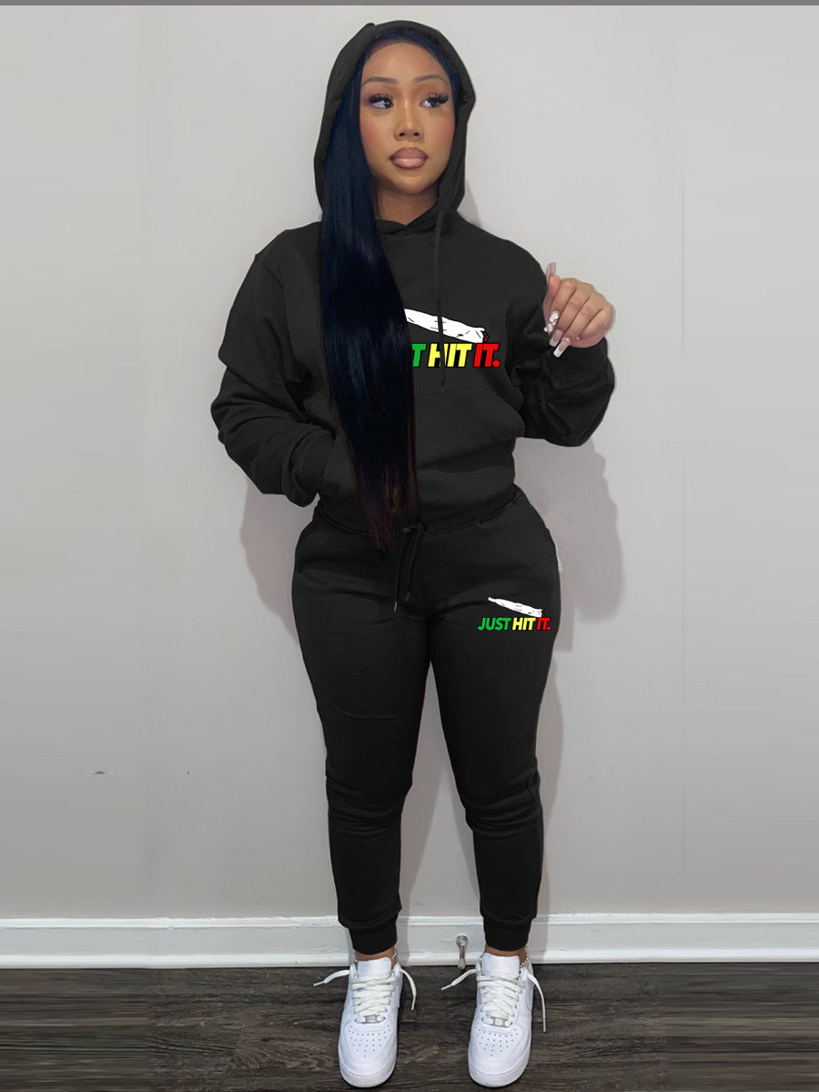 Damen Hoodie und Jogginghose Set mit auffälligem Motiv Drune