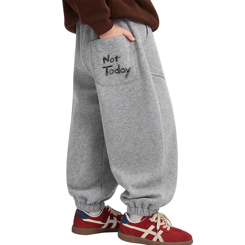 Herren lockere Sweatpants mit einzigartigem Stickmotiv Drune