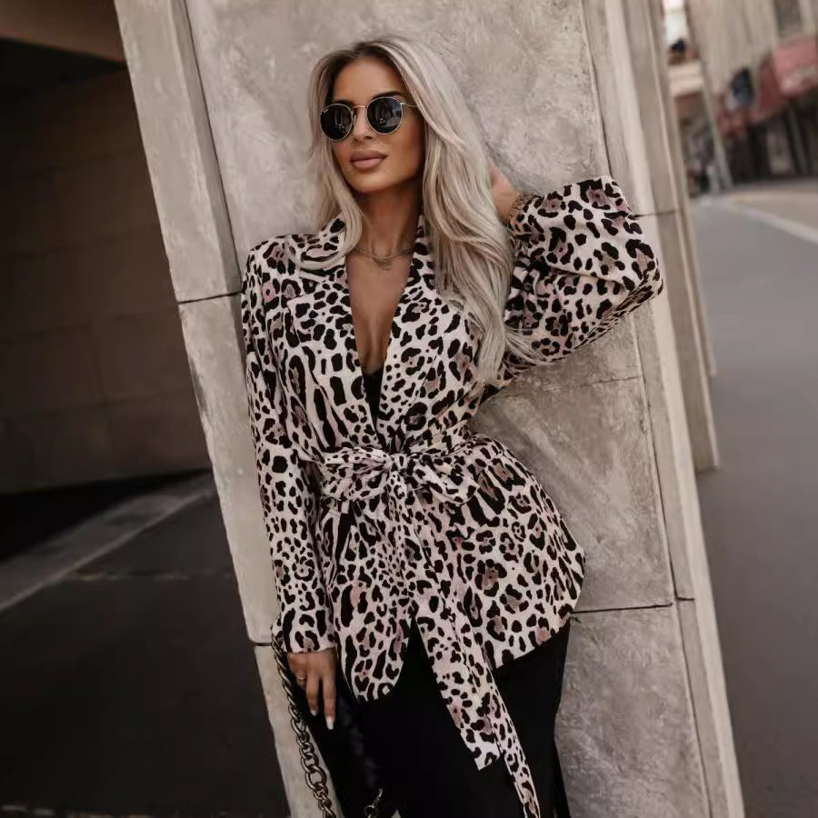 Damen Blazerjacke mit elegantem Leopardenmuster und taillierbarem Gürtel Drune