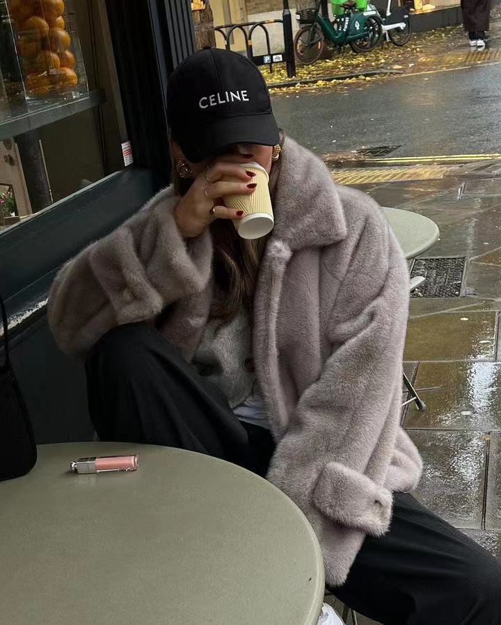 Damen Plüschjacke mit luxuriösem Oversized-Schnitt Drune