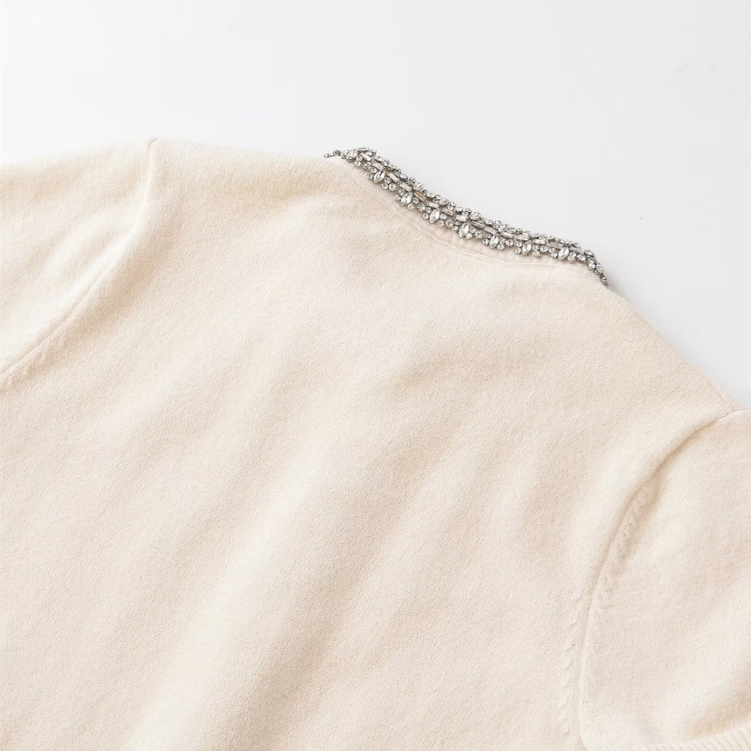 Damen Kurzarmstrickjacke mit dekorativem Kragen und feinen Knopfdetails Drune