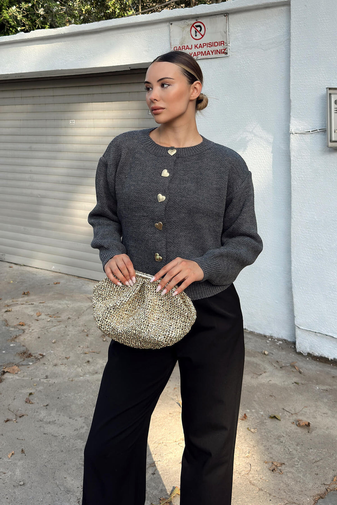 Damen modischer Strickcardigan mit Herzknöpfen Drune