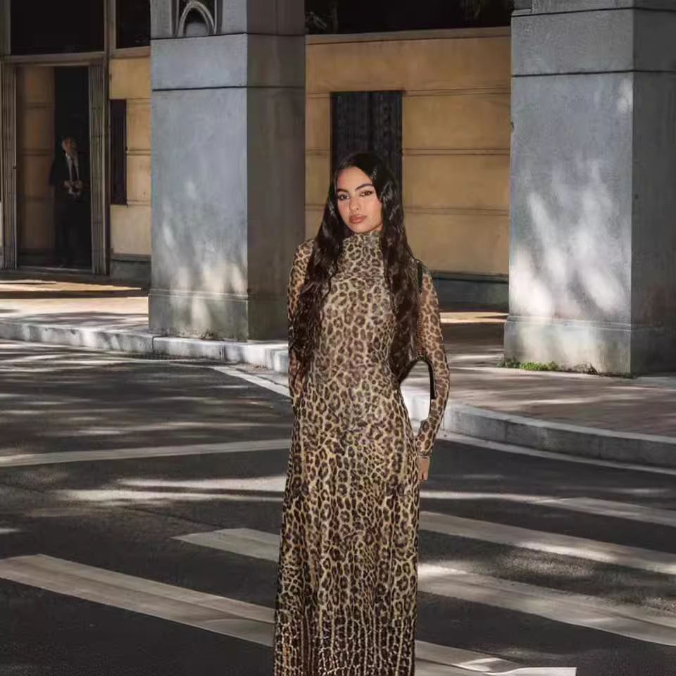Damen Maxi-Kleid aus leichtem Stoff mit Leopardenmuster und hoher Passform Drune