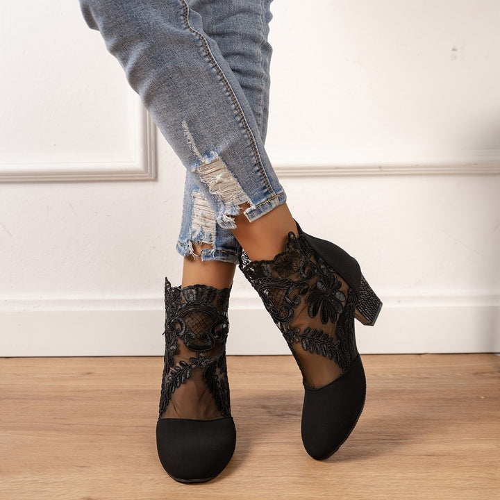 Damen Elegante Stiefeletten mit floralen Spitzen-Detail Drune