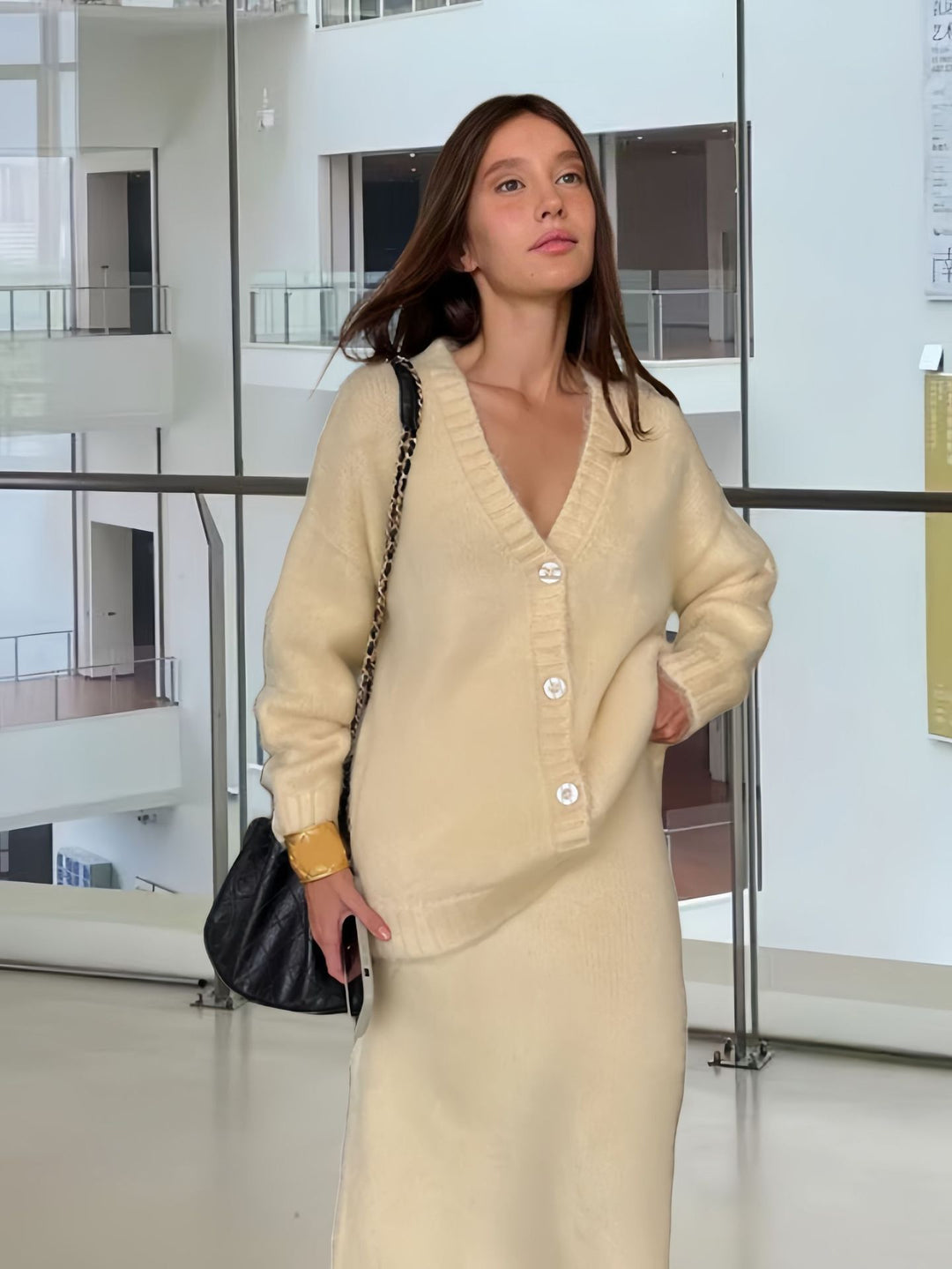 Damen Oversized Strickjacke mit tiefem V-Ausschnitt und großen Knöpfen Drune