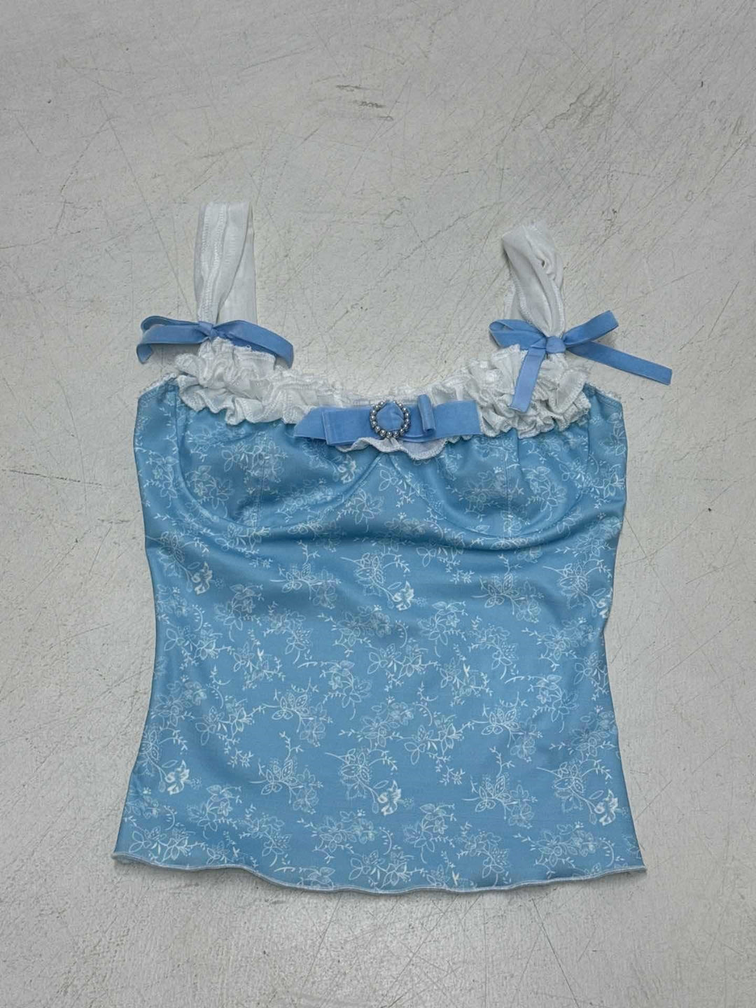 Damen Spaghetti-Trägertop mit floralen Akzenten und Rüschendetails Drune
