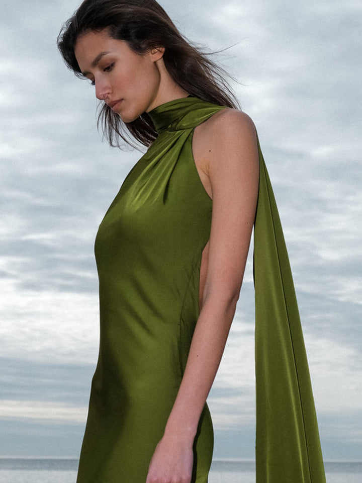 Damen Elegantes Abendkleid mit fließendem Design und schulterfreier Kapuze Drune