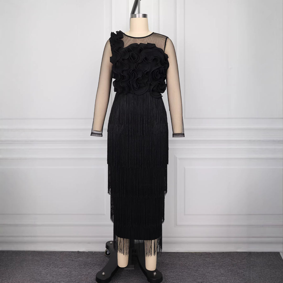 Damen figurbetontes Kleid mit voluminösen Rüschen und Fransen Drune