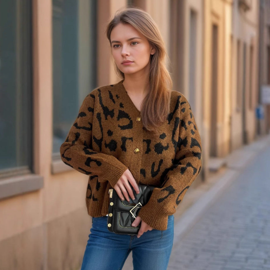 Damen Strickjacke im modernen Leopardenmuster mit Knopfdetails Drune