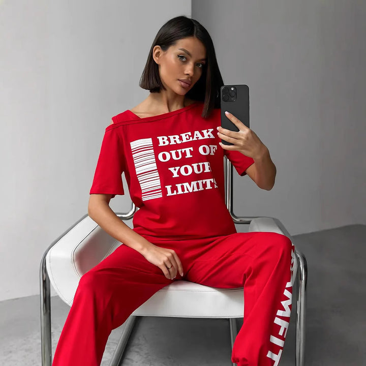 Damen Sportlicher Lounge-Anzug mit modischen Cut-Out-Ärmeln und Statement-Druck Drune