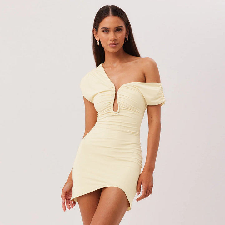 Damen Minikleid mit asymmetrischem Schnitt und figurverzierten Rüschendetails Drune
