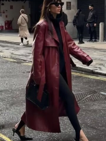 Damen Kunstleder-Trenchcoat mit taillierbarem Gürtel und schickem Kragen Drune