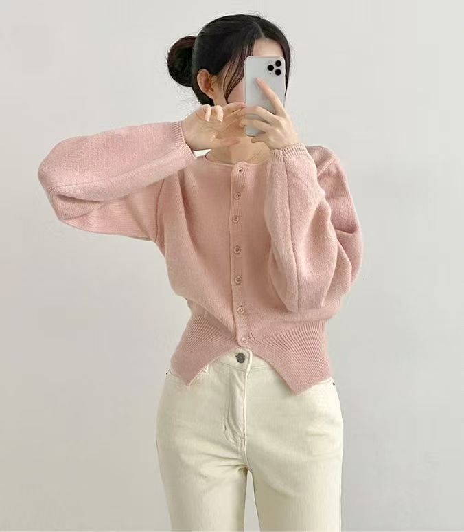 Damen Crop-Pullover mit Knopfdetail und oversized Ärmeln Drune