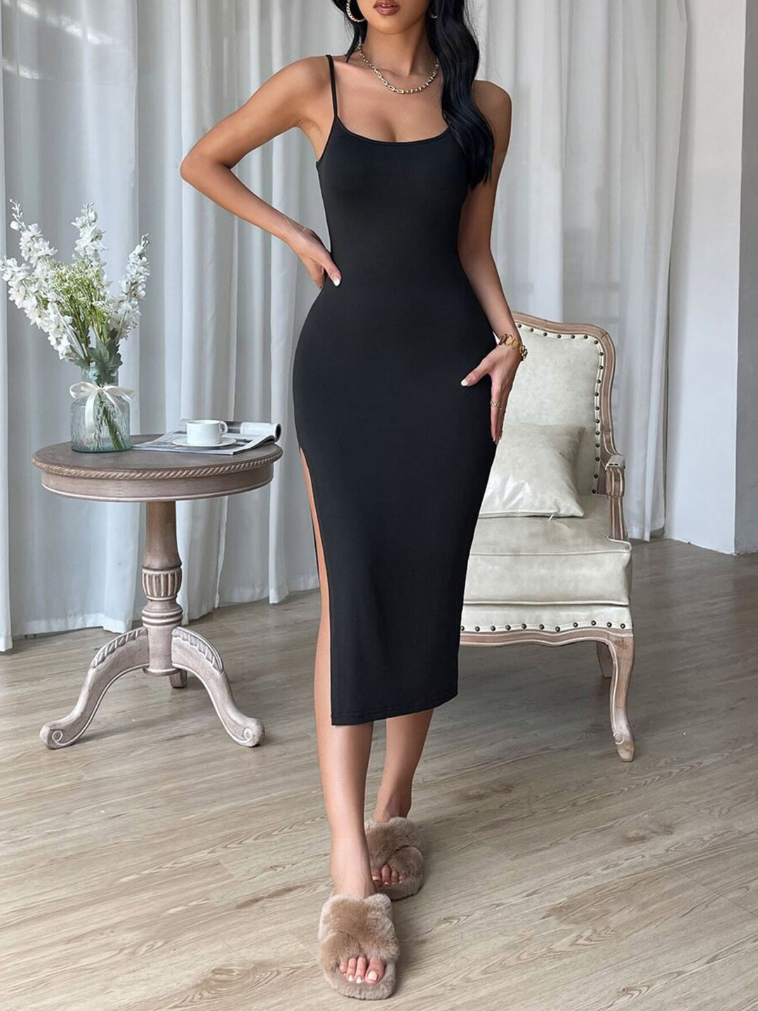 Damen figurbetontes Maxi-Kleid mit schmalen Spaghettiträgern und seitlichem Schlitz Drune