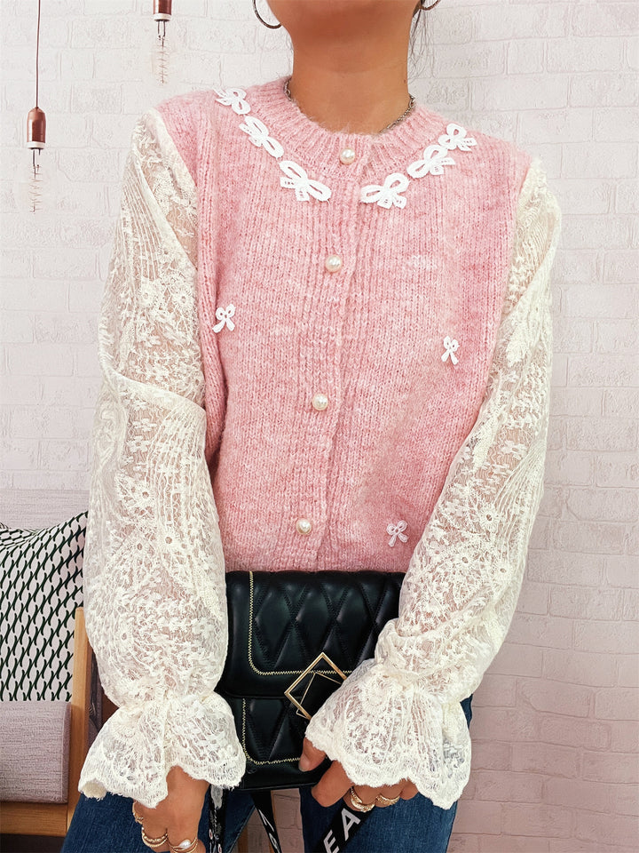 Damen Strickjacke mit romantischen Spitzendetails und eleganten Knopfverschlüssen Drune