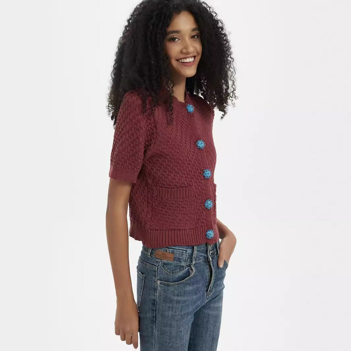 Damen Strickjacke mit aufwendigem Strukturmuster und dekorativen Knöpfen Drune