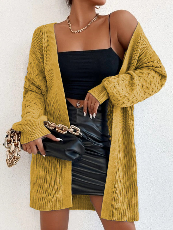 Damen Strickjacke mit raffiniertem Zopfmuster und lässigem Schnitt Drune