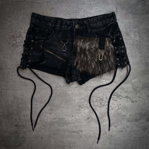 Damen Modische Denim-Shorts mit einzigartigen Lacing-Details und Kunstfell-Applikation Drune