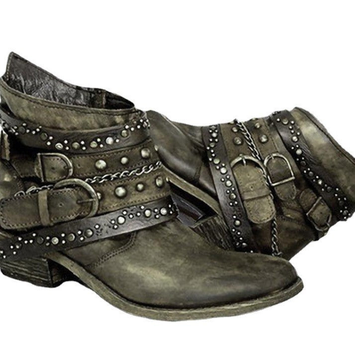Damen nan knöchelhohe Biker-Stiefelette mit mehreren Nietenriemen, dekorativen Ketten und verstellbaren Schnallen Drune
