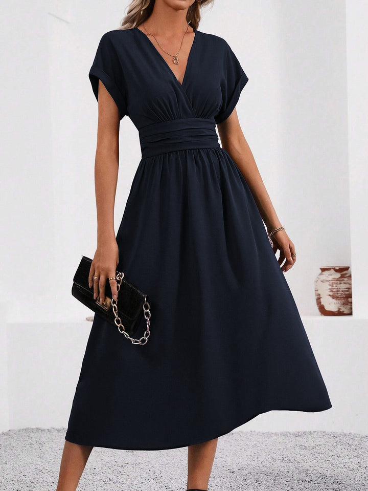 Damen Midi-Kleid mit V-Ausschnitt und breiten Trägern Drune