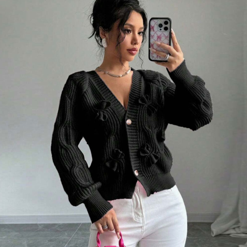 Damen Strickjacke mit floralem Reliefdesign und knopfbaren Details Drune