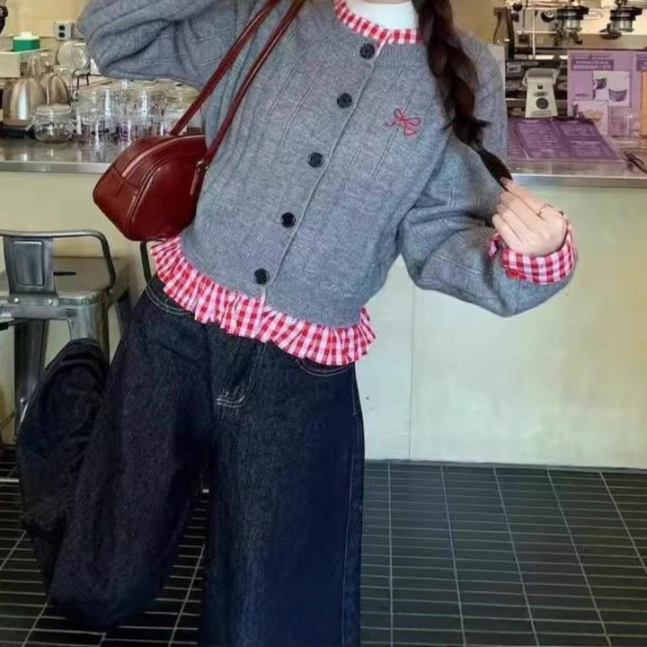 Damen modische Strickjacke mit modernen Akzenten und verspieltem Rüschendesign Drune