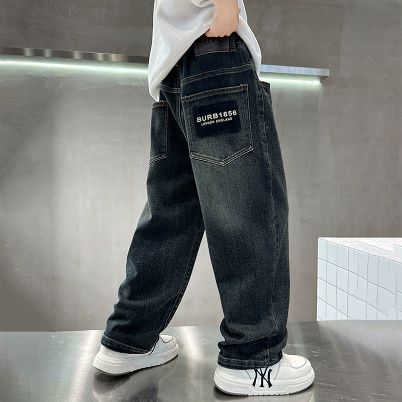 Unisex weite Jeans mit auffälligen Patches Drune
