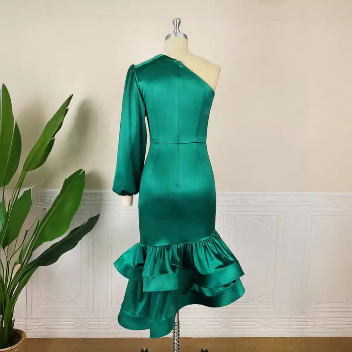 Damen Exquisites Satin-Kleid mit asymmetrischem Design und voluminösem Rüschen-Saum Drune