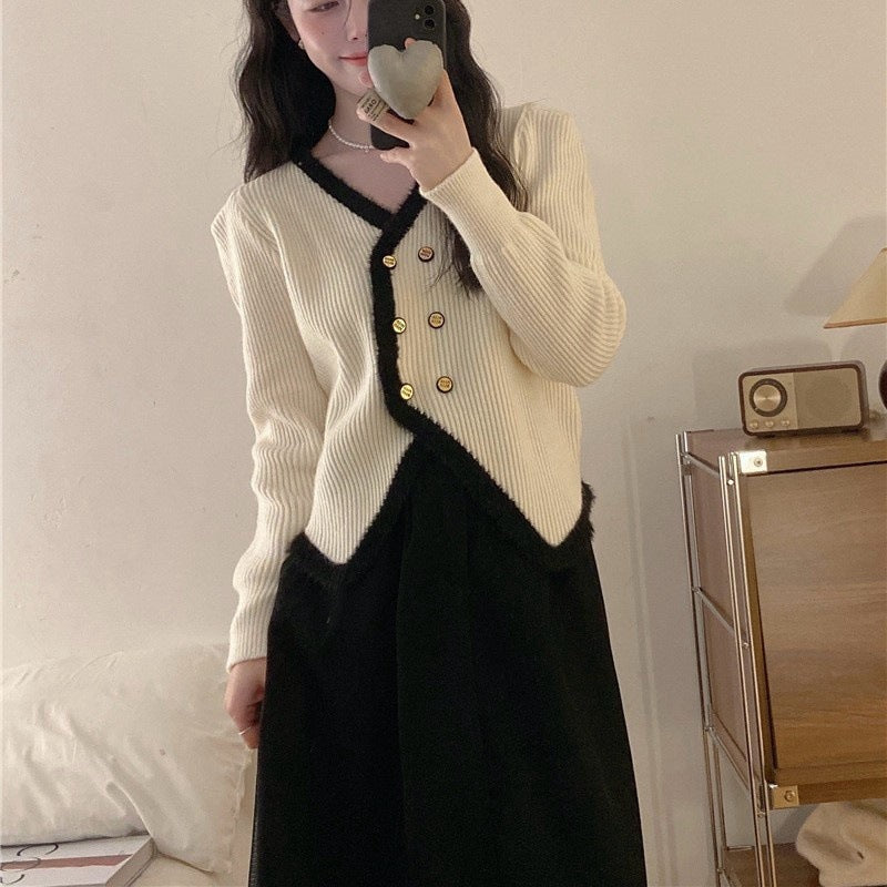 Damen Strickjacke mit asymmetrischem Schnitt und goldenem Knopfdesign Drune