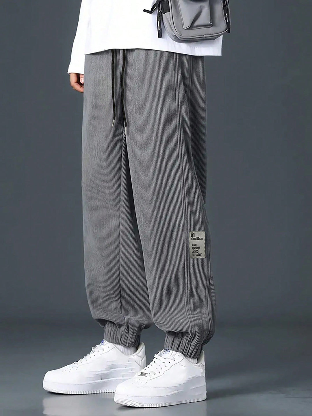 Herren nan Relax-Freizeithose aus feiner Breitkordstruktur mit Tunnelzug und elastischen Knöchelabschlüssen Drune