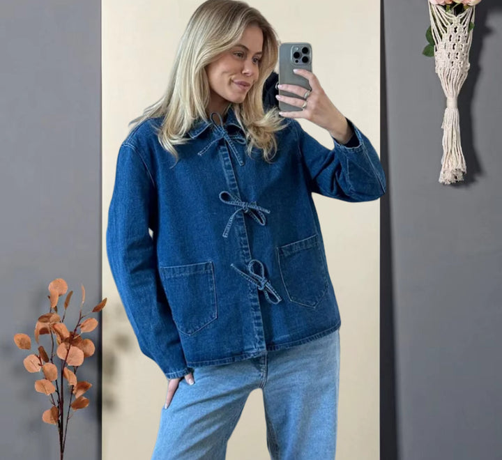Damen Jeansjacke mit dekorativen Schleifen und praktischen Taschen Drune