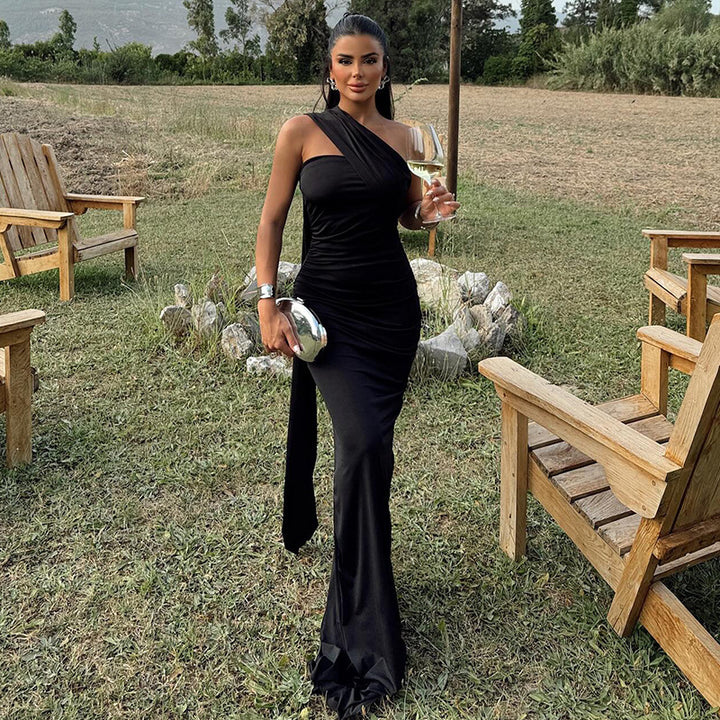 Damen Elegantes Abendkleid mit asymmetrischem Schnitt und schimmerndem Stoff Drune