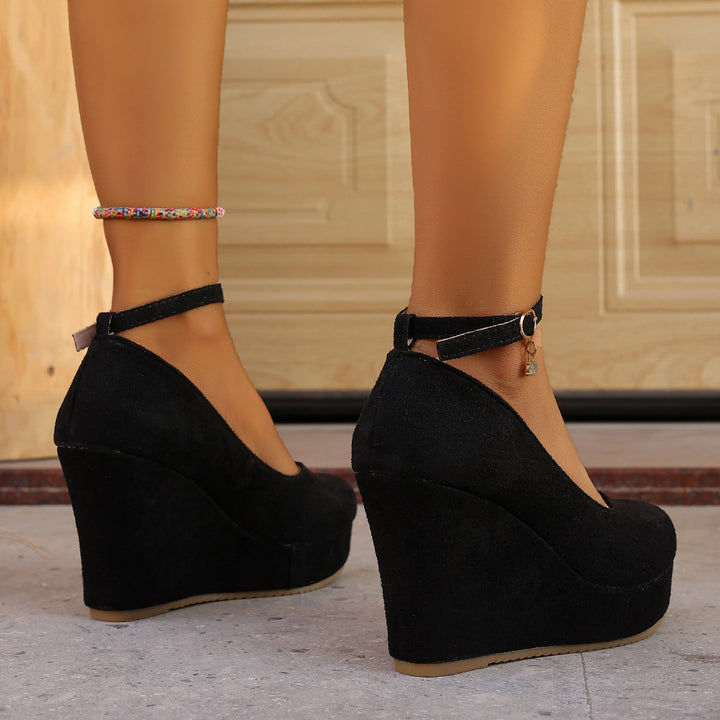 Damen Wedge-Pumps mit dekorativem Riemchen und exzellentem Fußbett Drune
