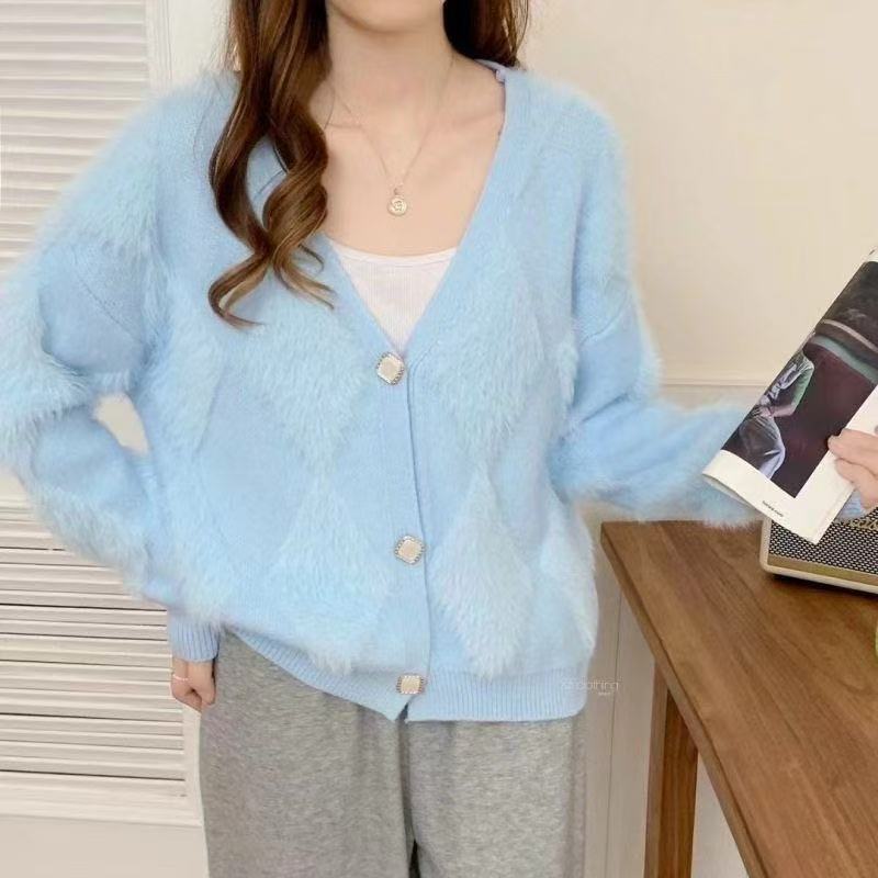Damen Flauschige Strickjacke mit Knopfdetails Drune