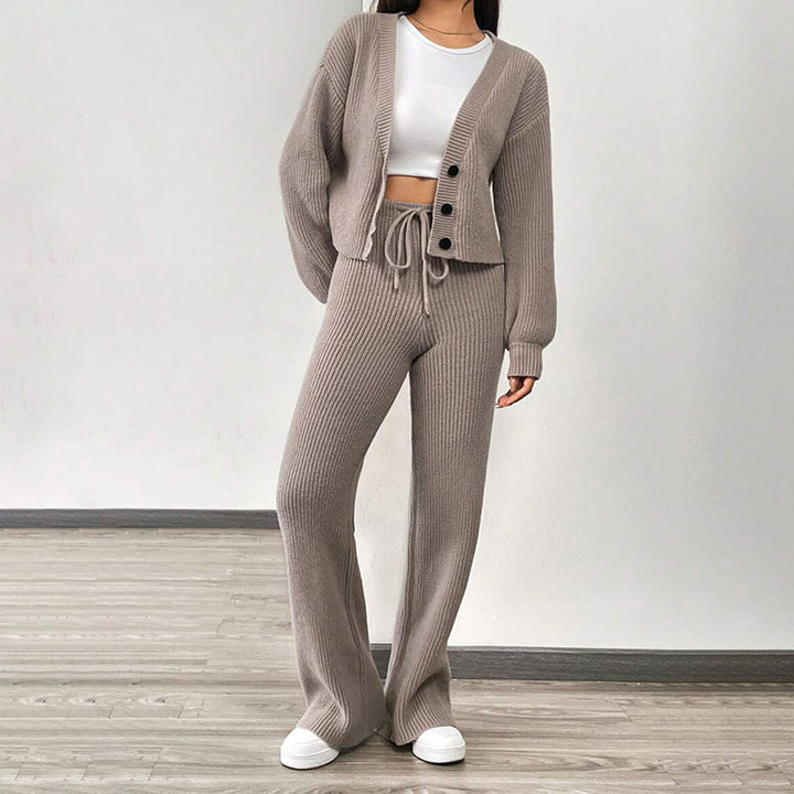 Damen Set aus weichem Strick mit lässiger Hose und Crop-Cardigan Drune