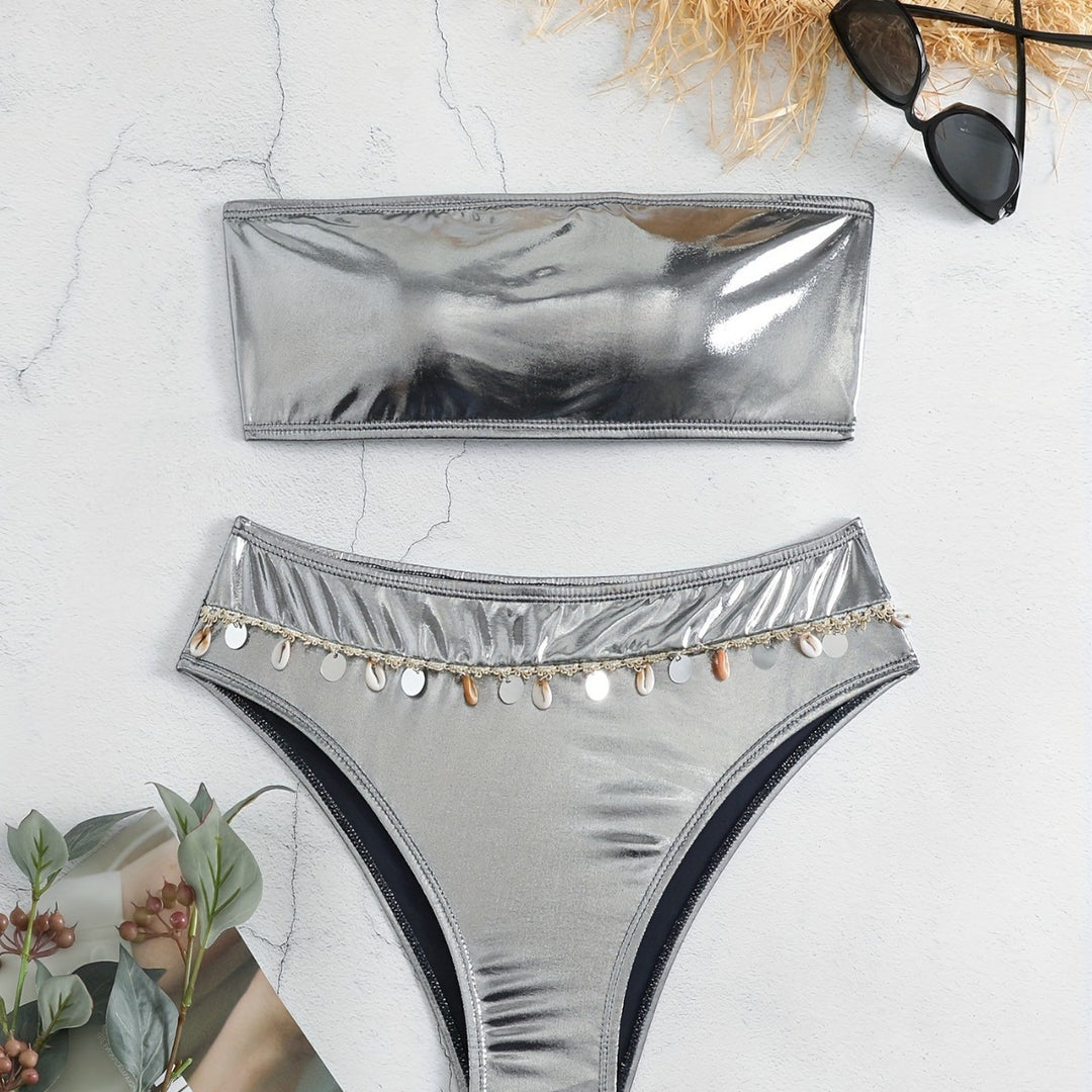 Damen Bandeau-Bikini mit eleganter Glanzoptik und modischen Muscheldetails Drune
