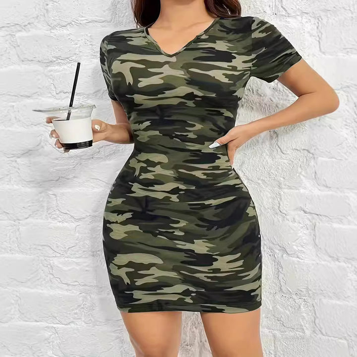 Damen Kurzarm Kleid im angesagten Camouflage-Stil mit figurbetontem Schnitt und V-Ausschnitt Drune