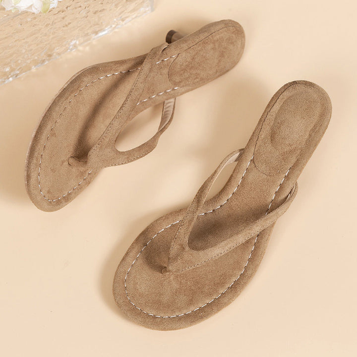 Damen elegante Zehentrenner-Sandalen mit geschwungenem Fersenriemen und komfortablem Fußbett Drune