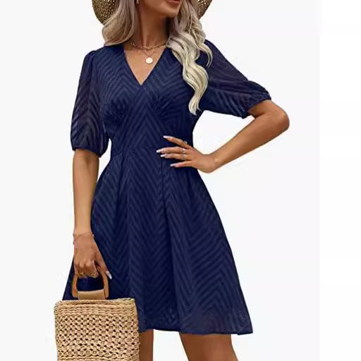 Damen Kleid mit gepufften ¾-Ärmeln und V-Ausschnitt Drune