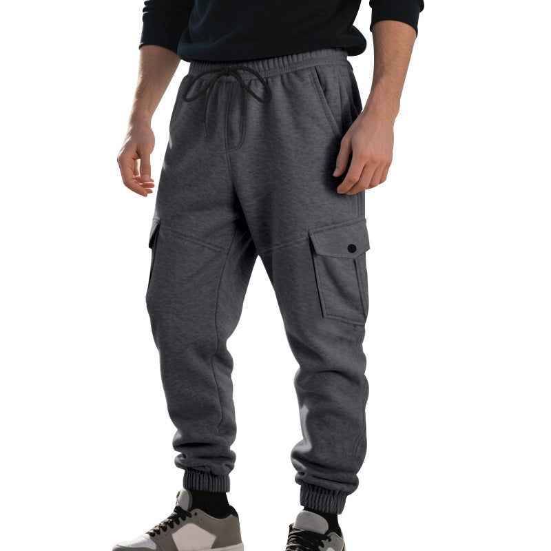 Herren nan urban-militärische Cargo-Jogginghose mit knieabgesteppten Einsätzen, seitlichen Klappentaschen und gerippten Beinabschlüssen Drune