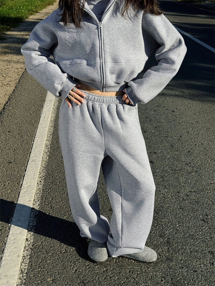 Damen sportliches und lässiges Set aus cropped Hoodie und weiter Jogginghose Drune