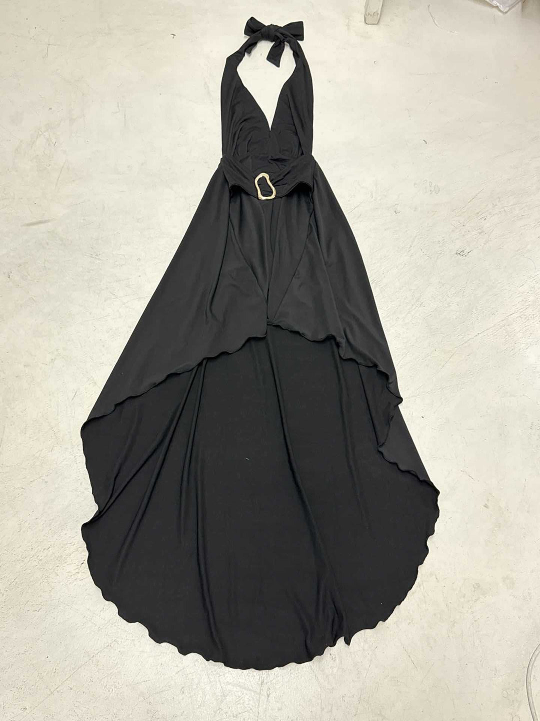 Damen Maxikleid mit tiefem V-Ausschnitt und eleganter Taillierung Drune