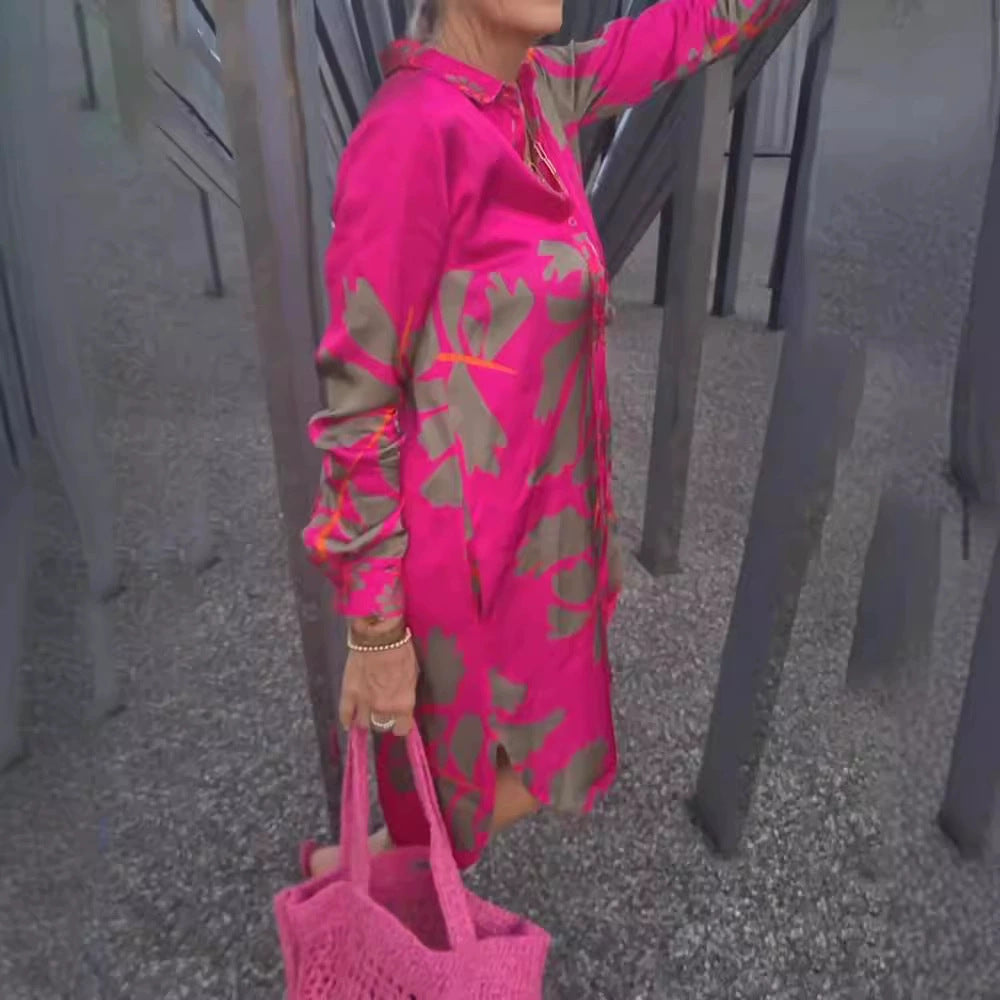 Damen nan kurzes Tunika-Hemdkleid in Satinoptik mit großflächigem Blattprint, Hemdkragen und lockerer A-Linie Drune
