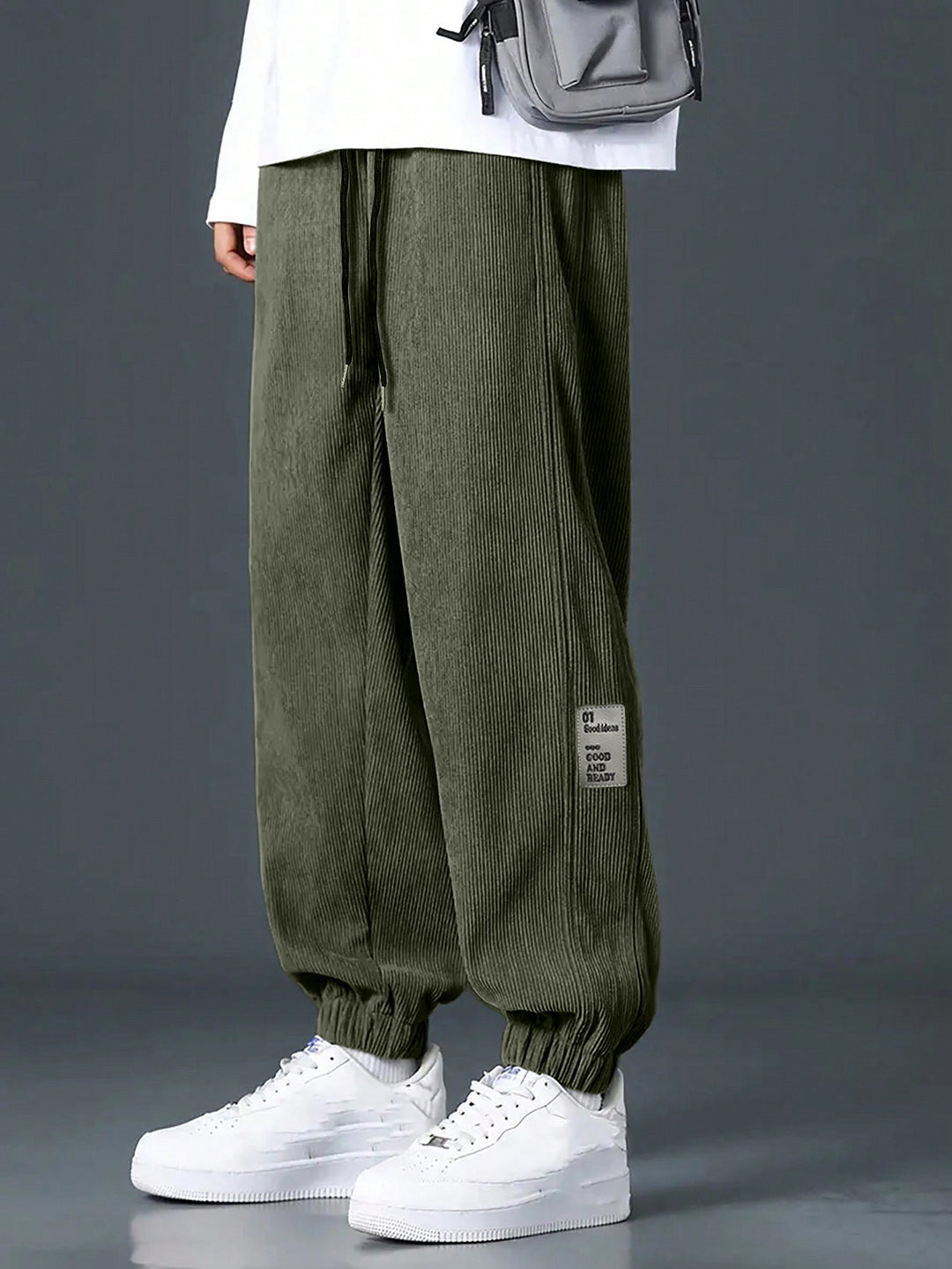 Herren nan Relax-Freizeithose aus feiner Breitkordstruktur mit Tunnelzug und elastischen Knöchelabschlüssen Drune