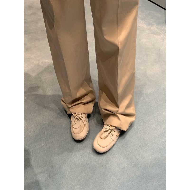 Damen Bootsschuh mit modischem Schnürdesign und hochwertiger Lederoberfläche Drune
