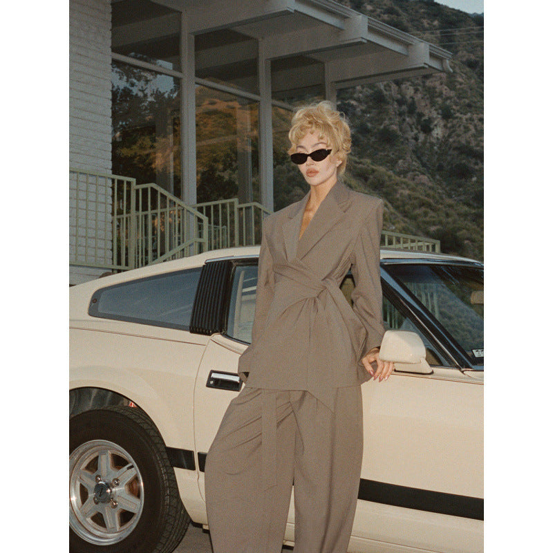 Damen modisches Blazer und Hose Set mit tailliertem Schnitt Drune