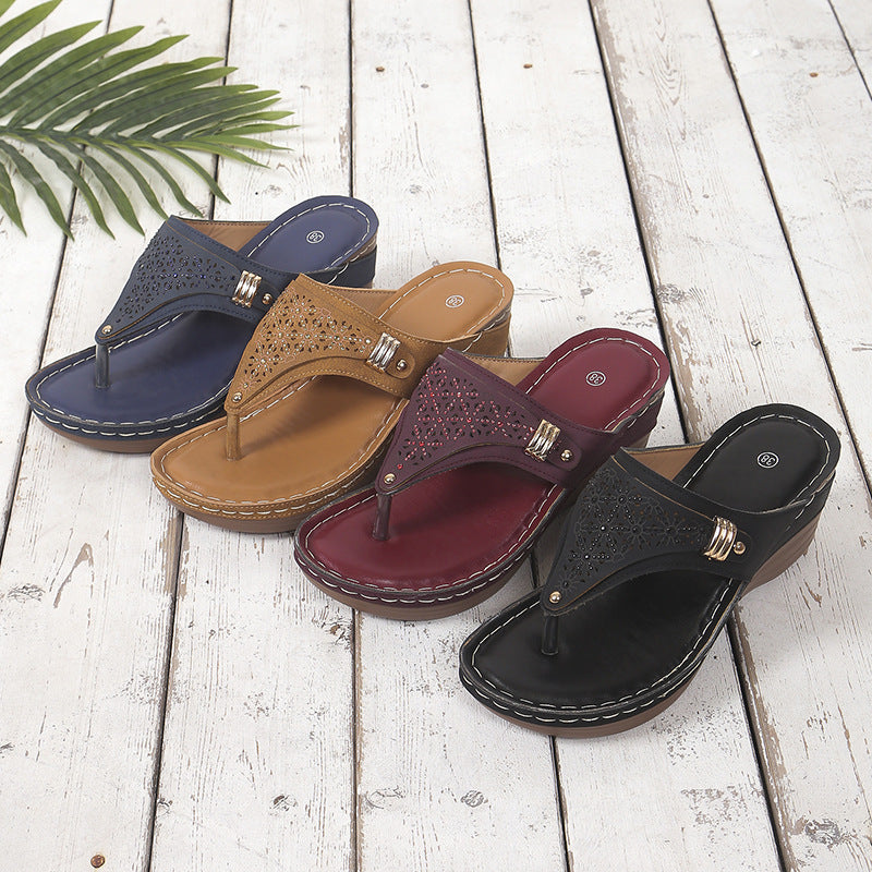 Damen Zehentrenner mit modischem Cut-Out-Design und bequemer Wedge-Sohle Drune