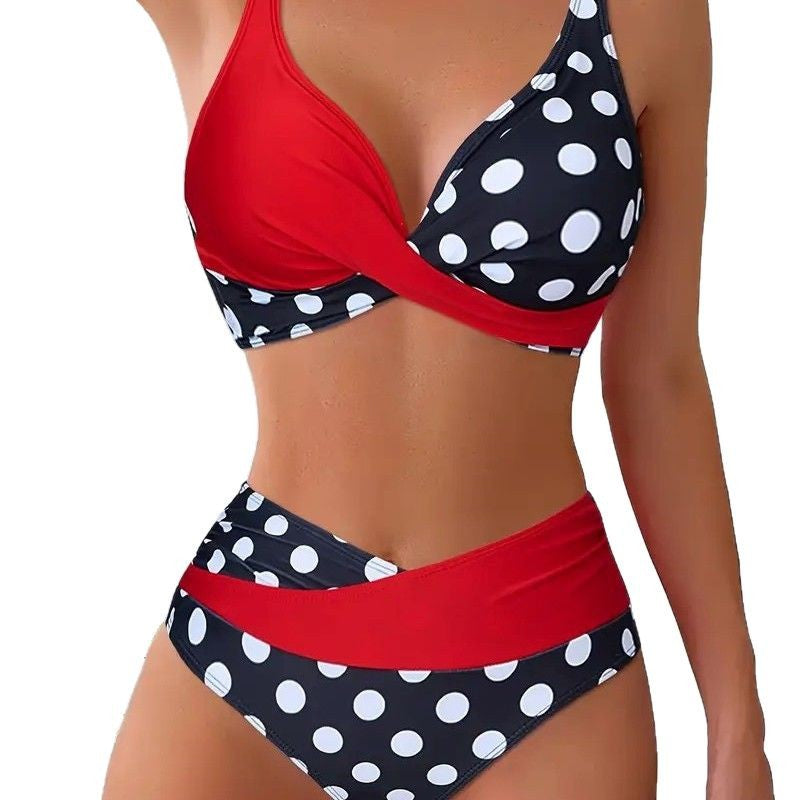 Damen Bikinimodell im modernen Wickelstil Drune