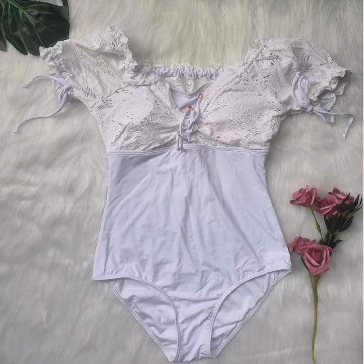 Damen Einteiler-Badeanzug mit romantischen Spitzen-Details Drune