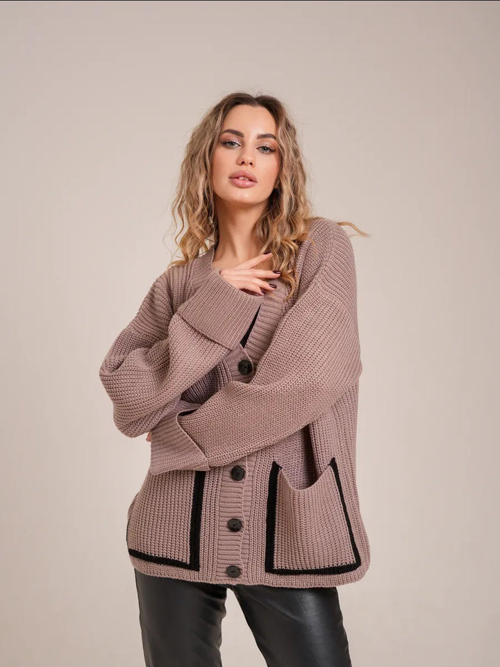 Damen Strickjacke mit modischem Schnitt und praktischen Knöpfen Drune
